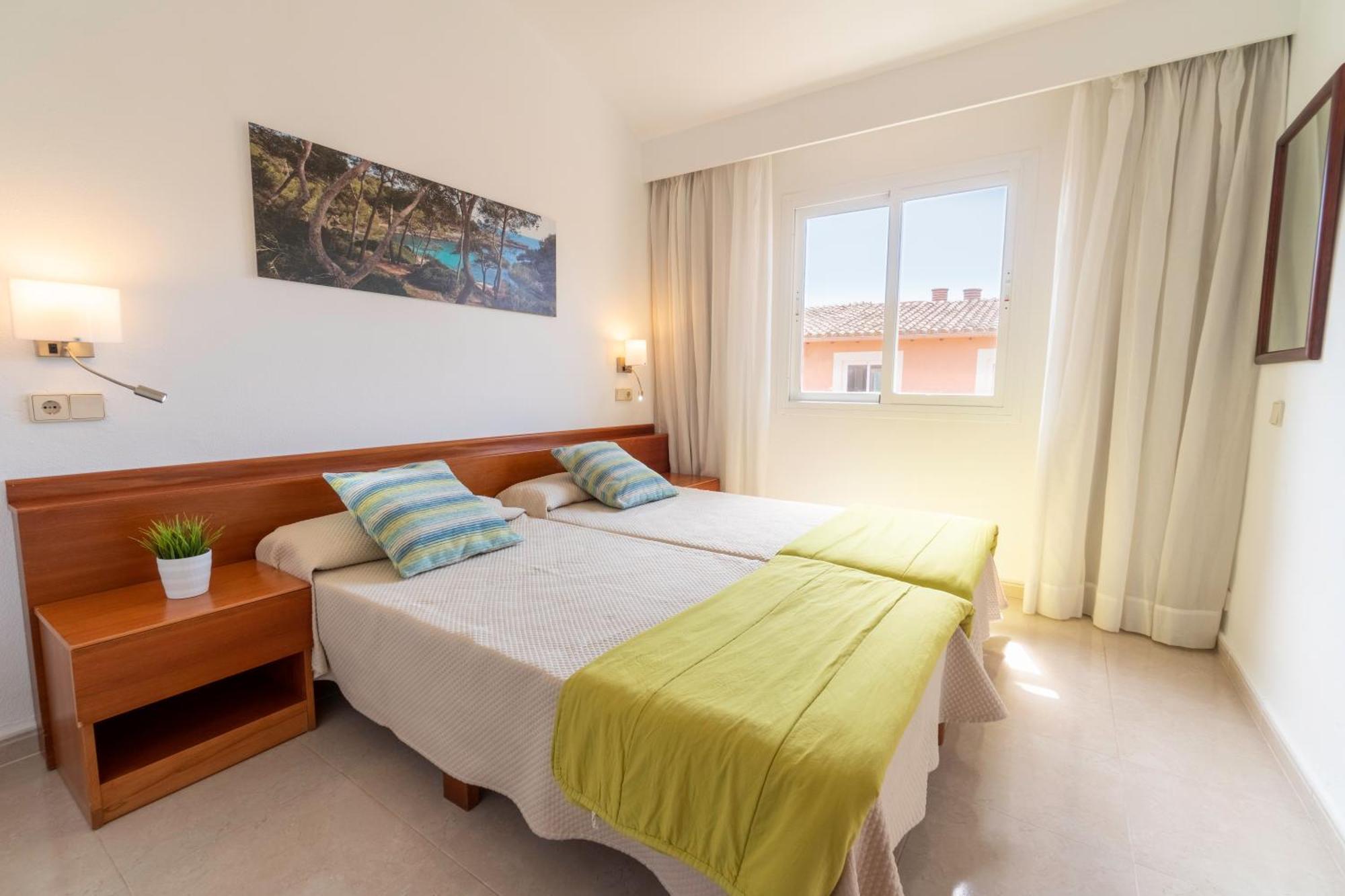 Aparthotel Ciudad Laurel 칼라 미요르 객실 사진