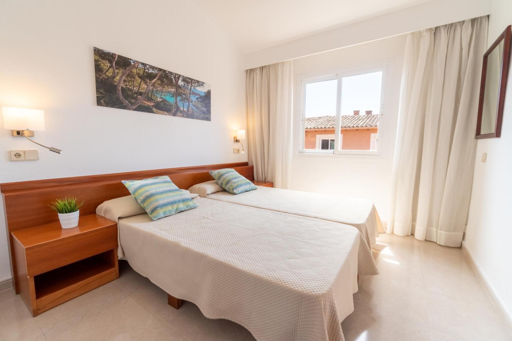 Aparthotel Ciudad Laurel 칼라 미요르 객실 사진