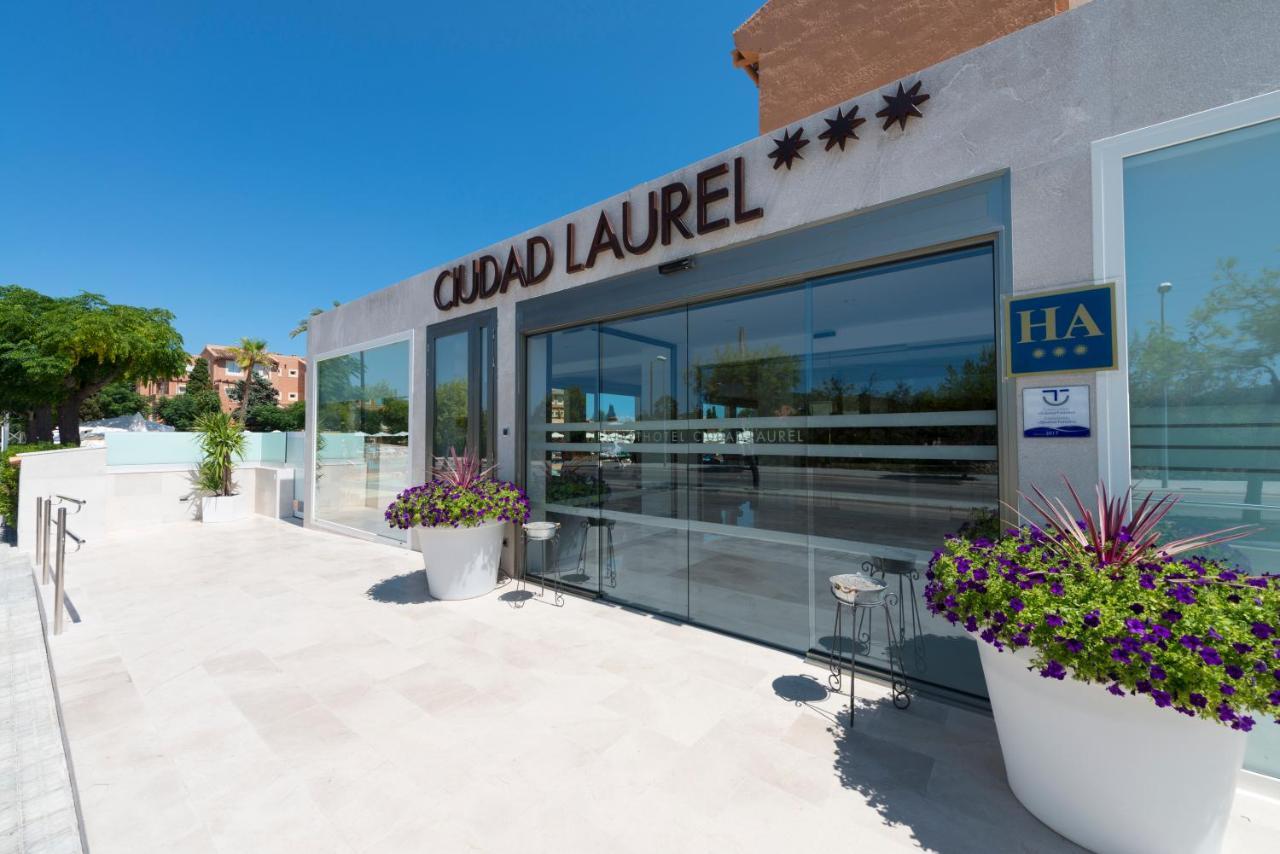 Aparthotel Ciudad Laurel 칼라 미요르 외부 사진